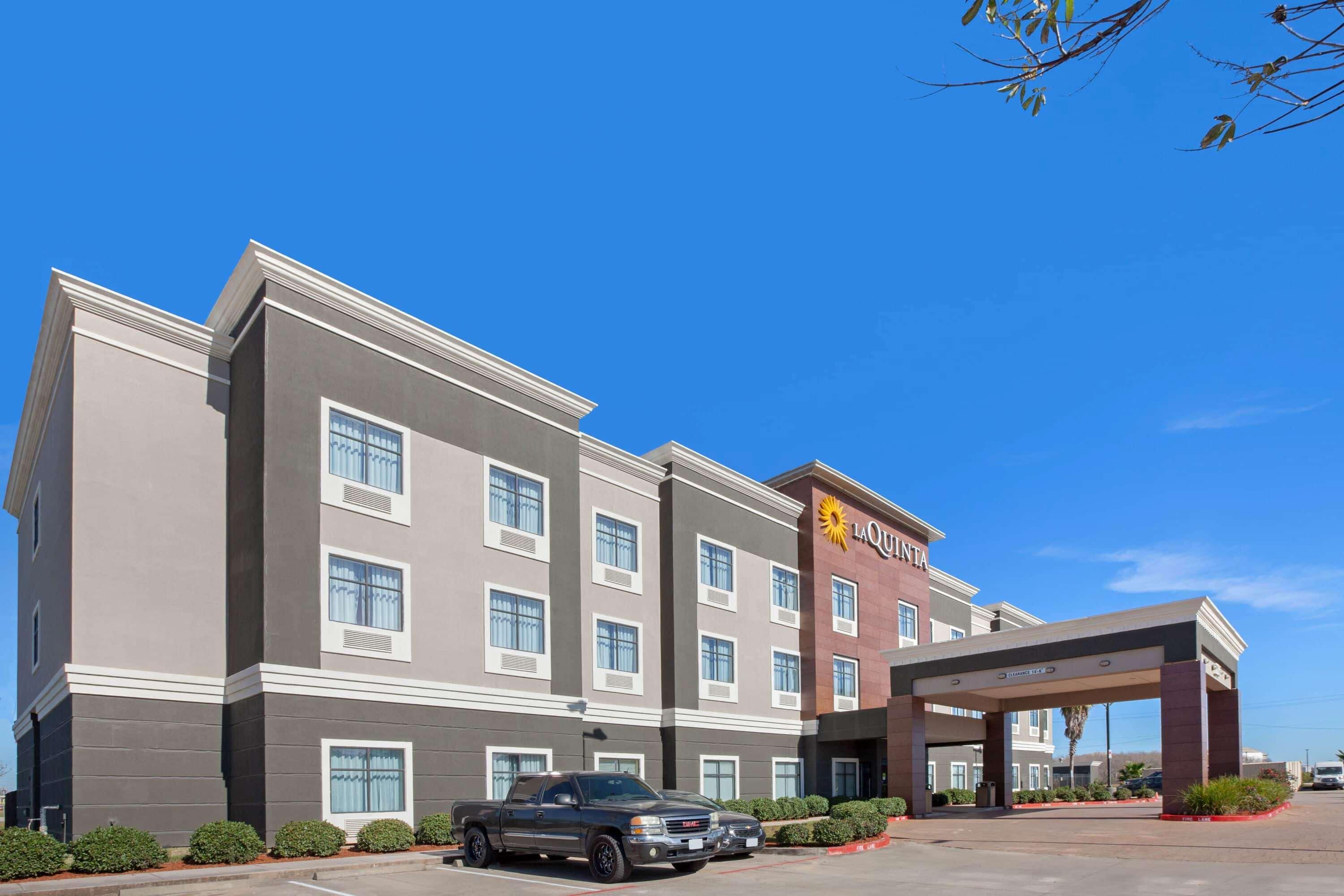 La Quinta By Wyndham Pasadena North Hotel Exterior photo